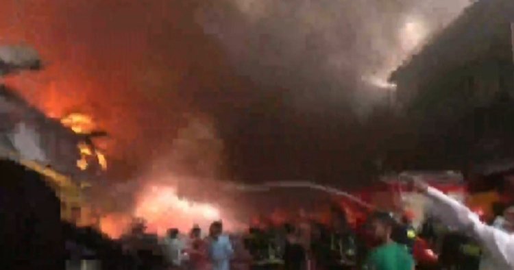 বঙ্গবাজার অগ্নিকাণ্ডে ক্ষয়ক্ষতি ২ হাজার কোটি টাকা ছাড়াতে পারে