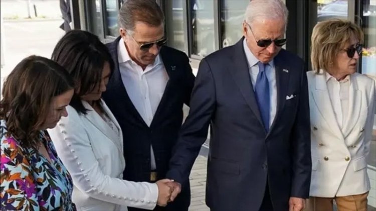 কান্নায় ভেঙে পড়লেন মার্কিন প্রেসিডেন্ট জো বাইডেন