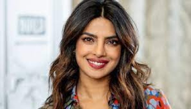 টুইটারে ব্লু টিক ফেরত পেয়ে যা বললেন প্রিয়াঙ্কা