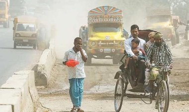 অস্বাস্থ্যকর বায়ুর তালিকায় আজ শীর্ষে ঢাকা