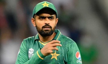বিশ্বকাপে বাবর আজম ক্যাপ্টেন থাকবেন কিনা নিশ্চিত নয়