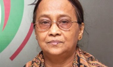 রাষ্ট্রীয় পদক, জাতীয় পুরস্কার প্রদানে রাজনৈতিক পরিচয় দেখা উচিত নয়: সেলিনা হোসেন
