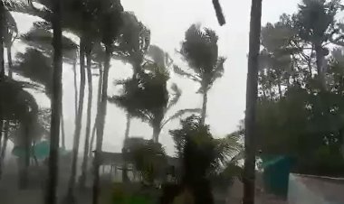 সেন্টমার্টিনে মোখার তাণ্ডব