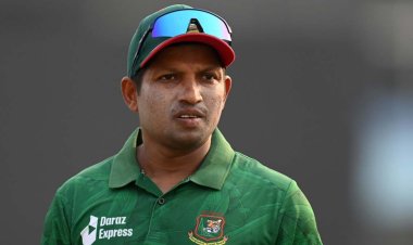 ব্যাটিংয়ে বাংলাদেশ, রনি-মৃত্যুঞ্জয়ের অভিষেক