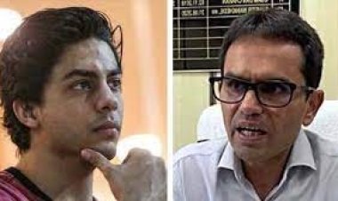 শাহরুখপুত্রকে ছাড়াতে ২৫ কোটি দাবি করা এনসিবি কর্মকর্তাকে তলব