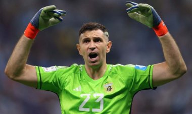 ঢাকায় আসছেন আর্জেন্টিনার বিশ্বজয়ী গোলরক্ষক মার্টিনেজ