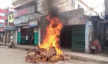 নেত্রকোনায় বিএনপি কার্যালয়ে আ’লীগের ভাঙচুর ও অগ্নিসংযোগ