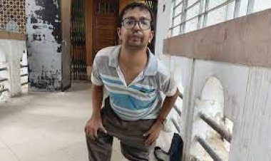 মৃত বাবার চাকরির টাকা ফেরত পেতে প্রতিবন্ধী সন্তান হাইকোর্টে