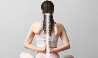 টানা কাজ করেও কোমর, পিঠের ব্যথা থেকে মুক্তি পেতে পারেন যেসব উপায়ে