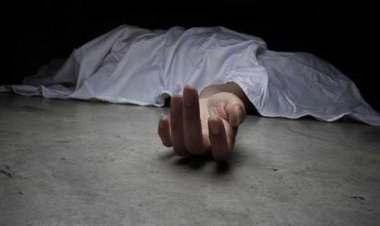 শিশুর কান্নার উৎস খুঁজতে গিয়ে ঘরে মিলল মায়ের মরদেহ