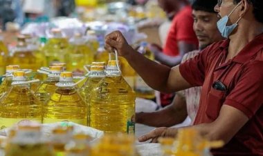 দেশীয় কোম্পানি থেকে ৪৩ টাকা বেশি দামে কেন তেল কেনা হচ্ছে