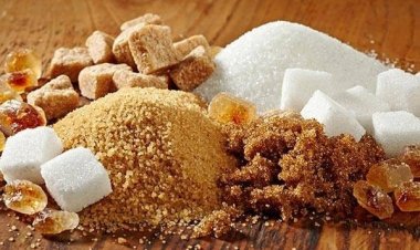 সাদা নাকি লাল, কোন চিনি খাবেন?