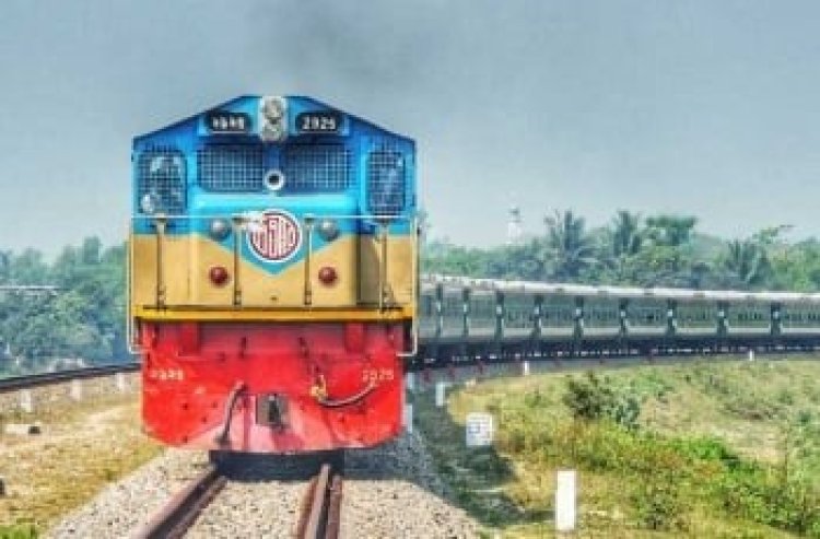 চলন্ত ট্রেন থেকে ফেলে দেয়ার নির্মম বর্ণনা দিলেন ঢাবি শিক্ষার্থী