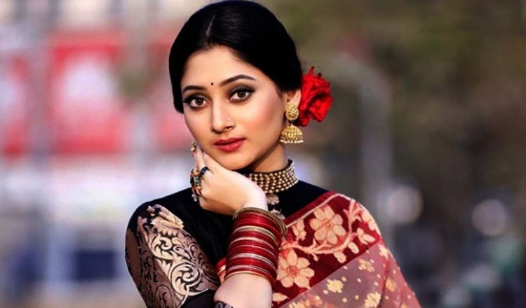 ভক্তদের সঙ্গে সময় কাটাবেন পূজা চেরি