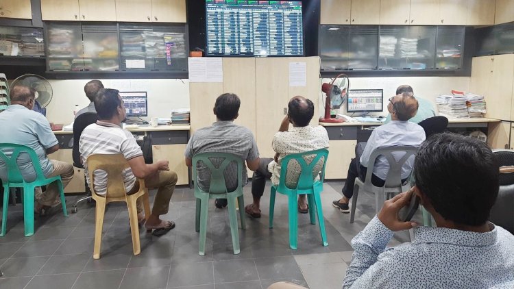 পুঁজিবাজারে লেনদেন ছাড়াল হাজার কোটি টাকা