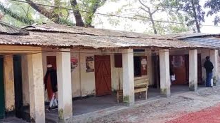 এতিমখানার সরকারি অনুদানের চেক বিতরণে মোটা অংকের ঘুষ দাবির অভিযোগ 