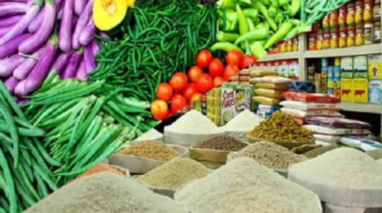 পেঁয়াজ, তেল-চিনি-ডিমের বাজারও চড়া: সবজির দাম কমার নাম নেই 