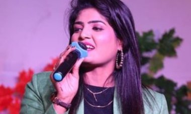 কনসার্টে গুলিবিদ্ধ গায়িকা