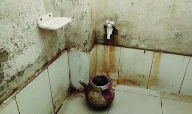 পাবলিক টয়লেটে বোমা বিস্ফোরণে শিশুর মৃত্যু
