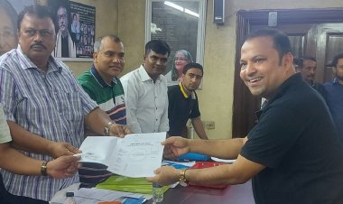 নায়ক ফারুকের আসনে মনোনয়ন ফরম কিনলেন সিদ্দিক