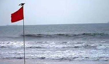 সমুদ্র বন্দরে ৩ নম্বর সতর্ক সংকেত