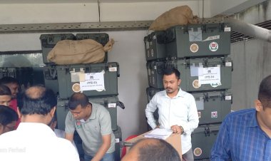 রাত পোহালেই কক্সবাজার পৌর নির্বাচন, কেন্দ্রে যাচ্ছে সরঞ্জাম