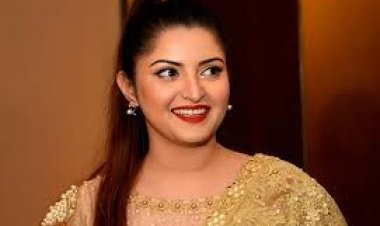 ‘মা’ দেখতে সিলেটে পরীমণি