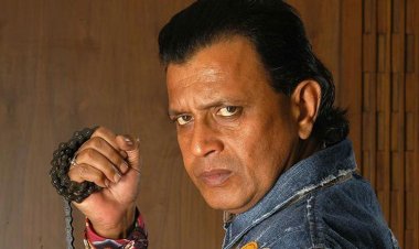 স্ত্রীর কাছে বেধড়ক মার খান মিঠুন!