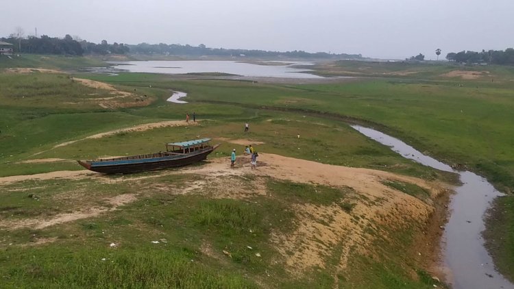 শুকিয়ে যাচ্ছে কাপ্তাই হ্রদ, বন্ধের পথে জলবিদ্যুৎ প্রকল্প
