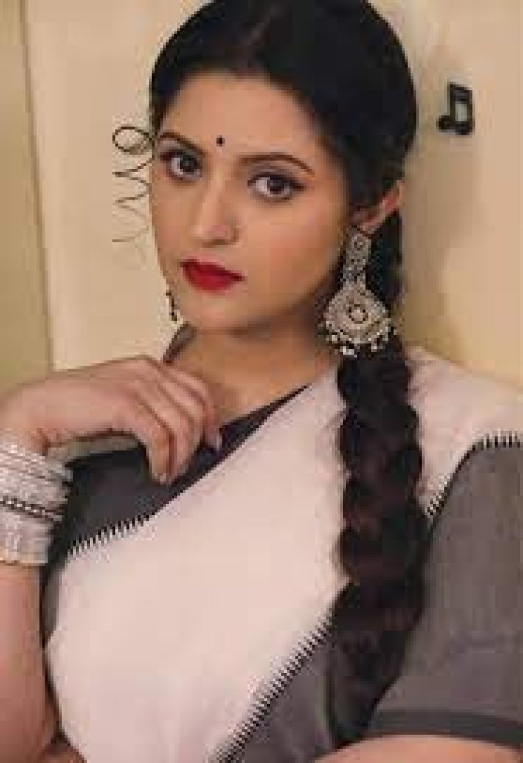 এবার নির্মাতা দীপনের উপর ক্ষেপলেন পরী