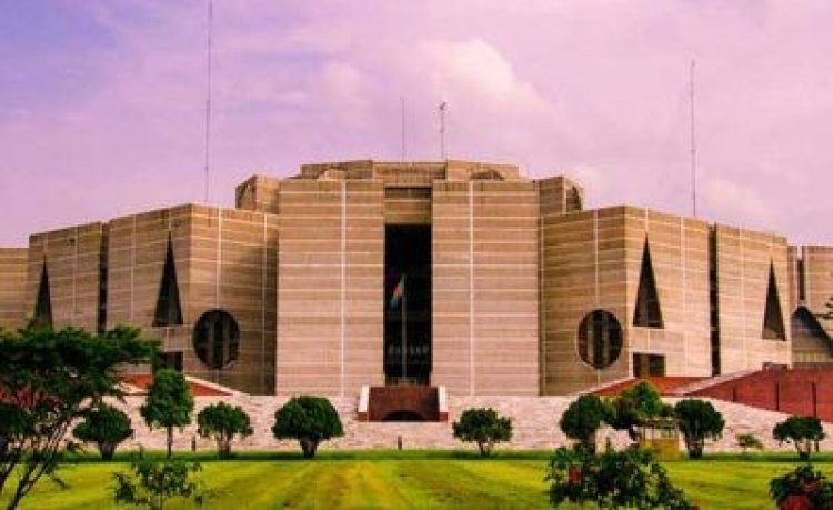 ব্যক্তিগত কারণে সরকারি কর্মকর্তারা বিদেশে যেতে চাইলে জমি-ফ্ল্যাটসহ সব সম্পদের তথ্য জমা দিতে হবে