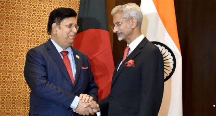 ভারতের পররাষ্ট্রমন্ত্রীর সঙ্গে মোমেনের বৈঠক