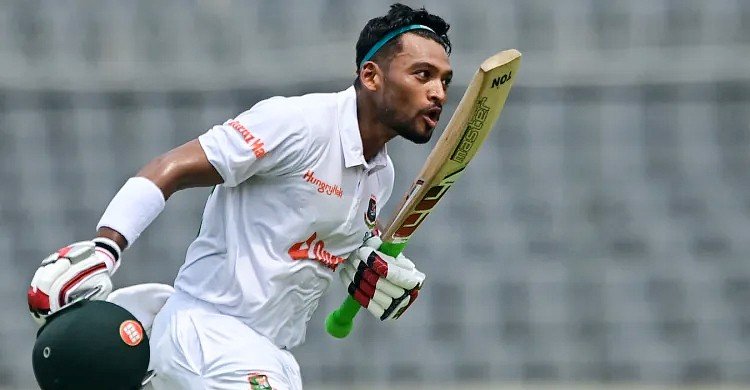 দ্বিতীয় ইনিংসেও অসাধারণ সেঞ্চুরি নাজমুল হোসেন শান্তর