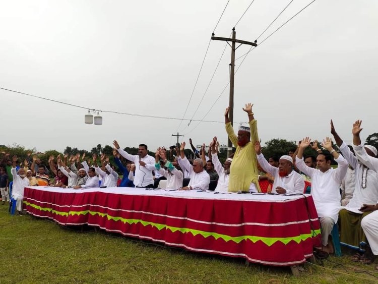 আড়াইহাজারে আবারো আচরণবিধি ভেঙ্গে নৌকার সভায় ও গণসংযোগে এমপি বাবু