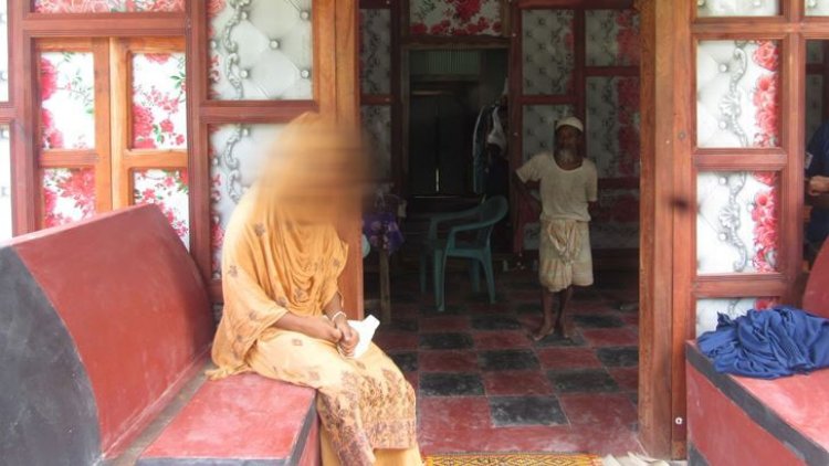 বিয়ের দাবিতে প্রেমিকের বাড়িতে মাদ্রাসাছাত্রীর অবস্থান