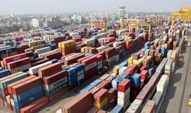 ২০২২-২৩ অর্থবছর বন্দরে কমেছে কনটেইনার হ্যান্ডলিং, কাস্টমসে বেড়েছে আয়