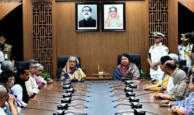 প্রার্থনা করুন যাতে গণতন্ত্র ও স্থিতিশীলতা অব্যাহত থাকে: প্রধানমন্ত্রী