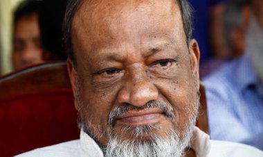 ব্যারিস্টার রফিকুল ইসলাম মিয়া হাসপাতালে ভর্তি