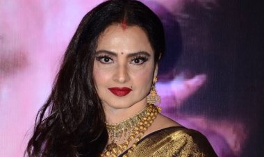 সহকারীর সঙ্গে ঘনিষ্ঠ সম্পর্কে ছিলেন রেখা!