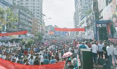 সকালেই গণজোয়ার নয়াপল্টনে
