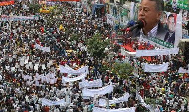 বিএনপি’র নেতাকর্মীরা কেউ বাড়ি ফিরে যাবেন না: খসরু