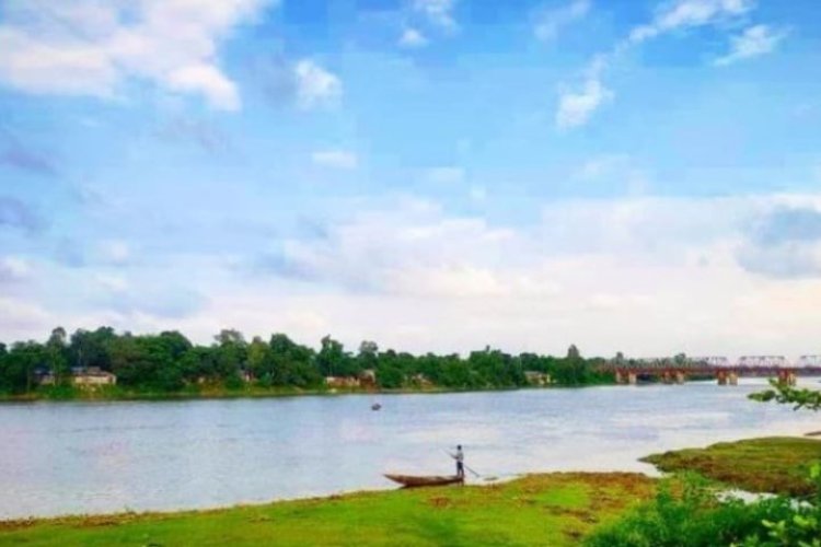 মাছ ধরা দেখতে গিয়ে পানিতে পড়ে মামা-ভাগনের মৃত্যু