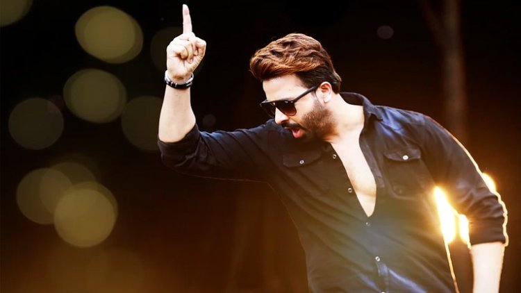 অপুকে নিয়ে আলোচনার মাঝে যেন ঢিল ছুড়লেন শাকিব খান