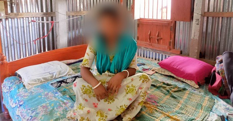 বের করে দিয়েছেন স্বামী, বিয়ের দাবিতে দেবরের ঘরে গৃহবধূ