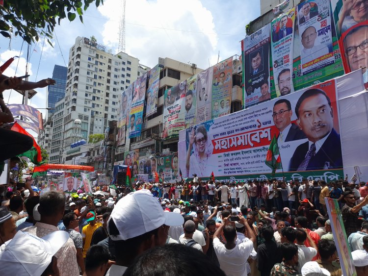  নয়াপল্টনে বিএনপির মহাসমাবেশে নেতাকর্মীদের ঢল
