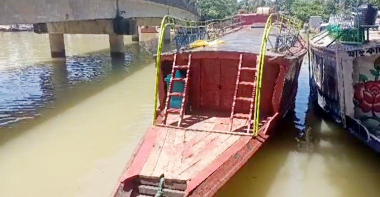 টাঙ্গুয়ার হাওরে বেড়াতে যাওয়া বুয়েটের ৩৪ শিক্ষার্থী আটক