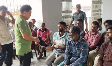 বঙ্গোপসাগরে ট্রলারডুবি, ৯ ঘণ্টা পর সাঁতরে ফিরলেন ১২ জেলে