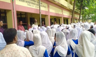 ২৩ দিন পর ক্লাসে ফিরলেন বেসরকারি স্কুলের শিক্ষকরা