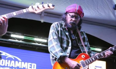 মিশিগানে জেমসের কনসার্টে প্রবাসীদের বাঁধভাঙা উচ্ছ্বাস