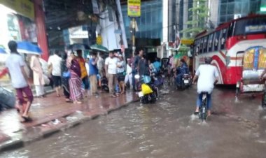 আজকের আবহাওয়া: দমকা হাওয়াসহ ভারী বর্ষণের পূর্বাভাস